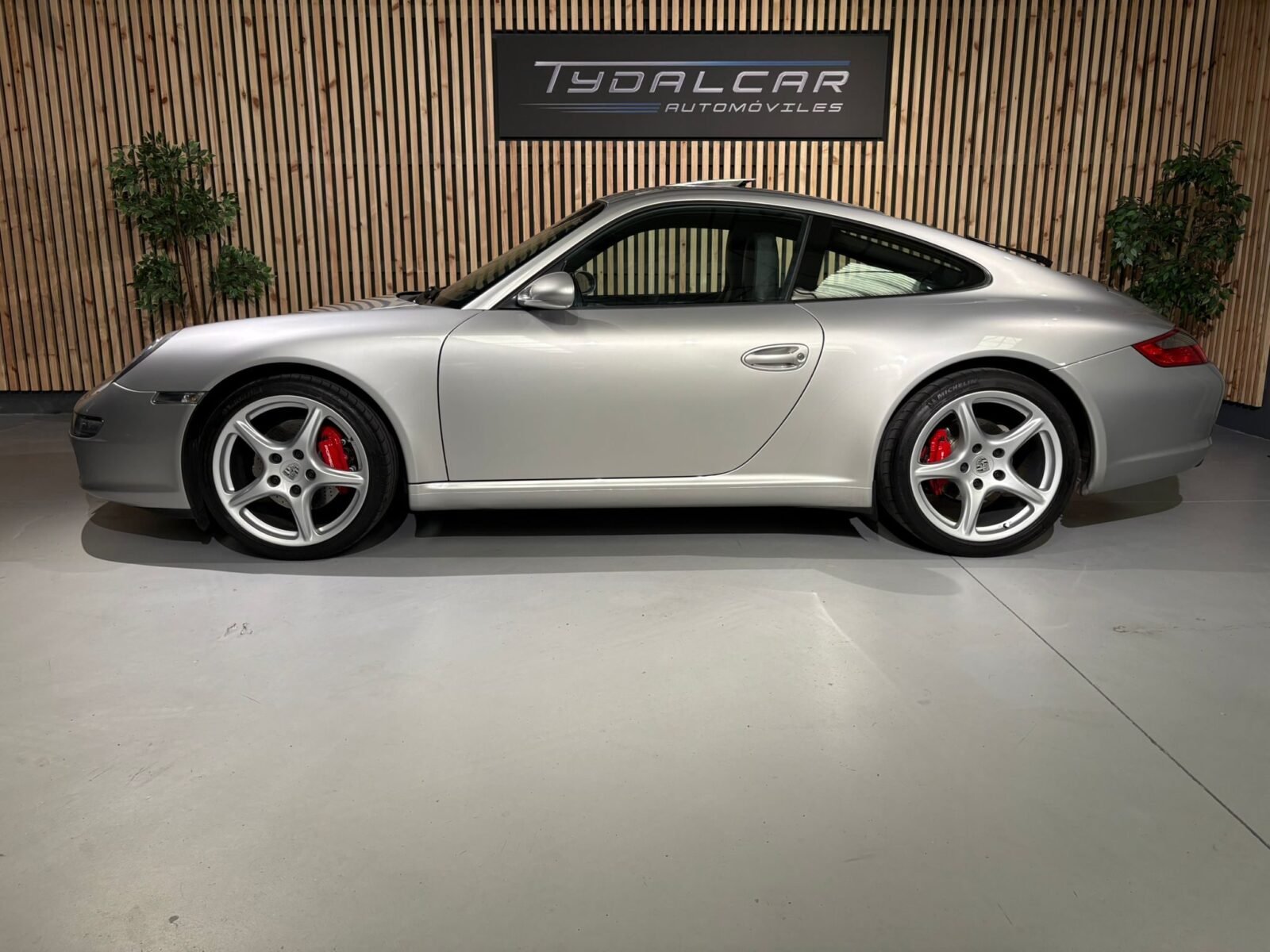 PORSCHE 911 3.6