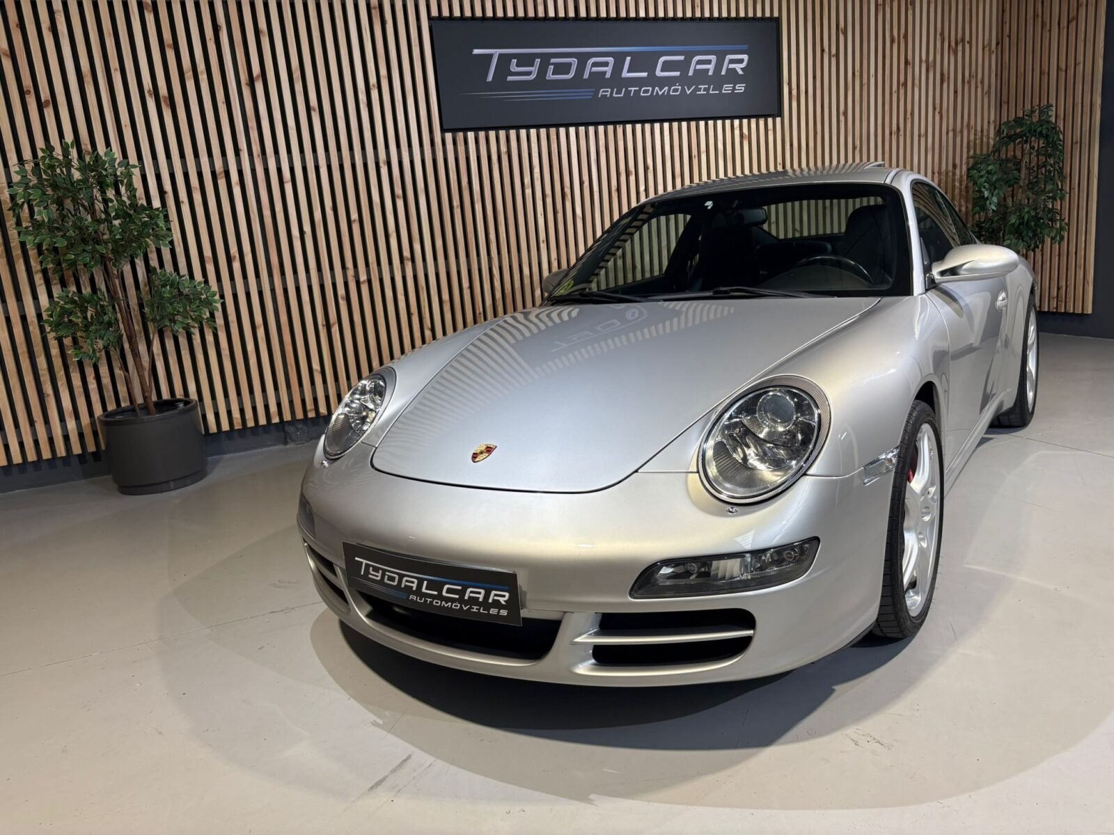 PORSCHE 911 3.6