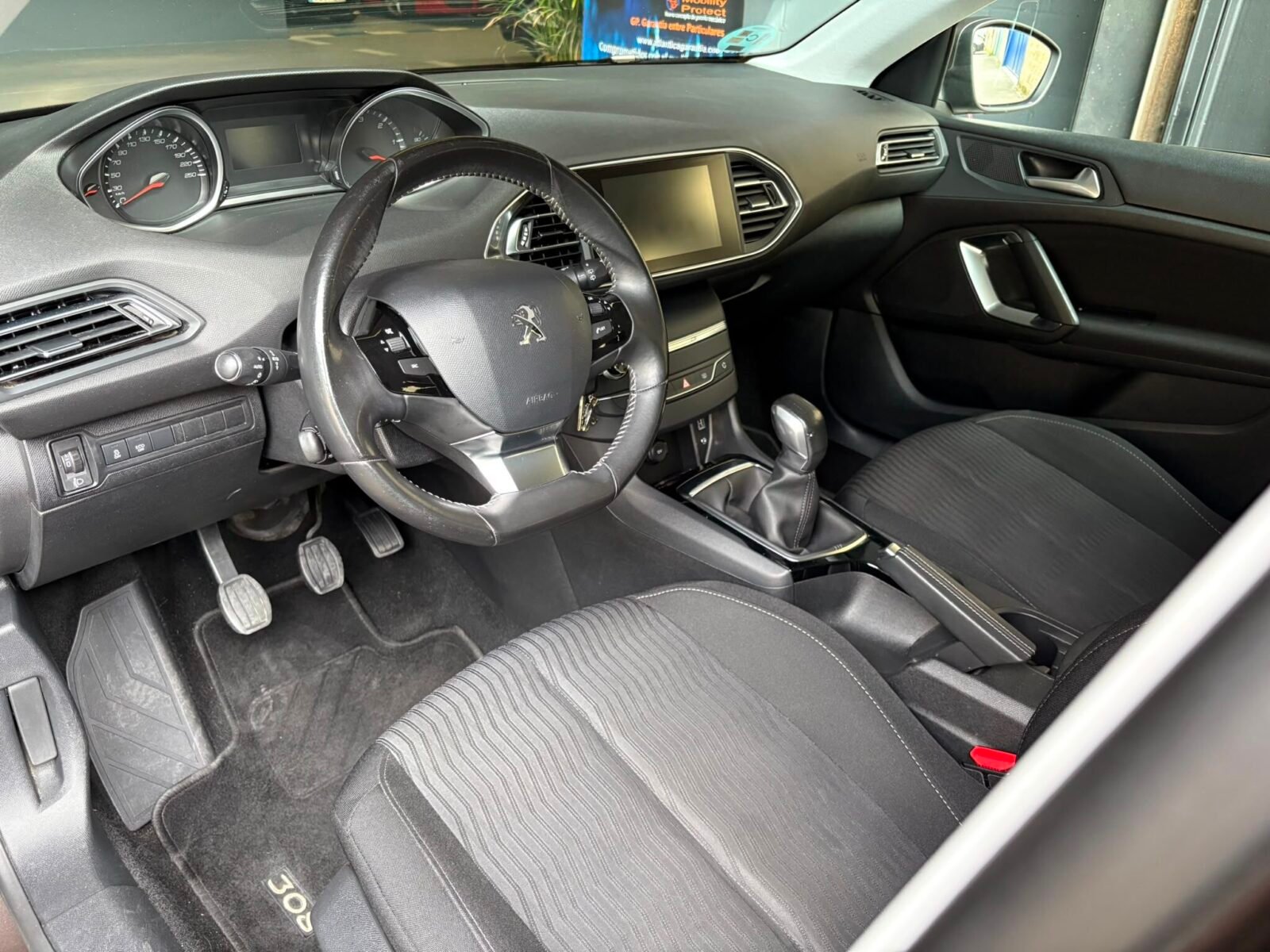 PEUGEOT 308 1.6HDi 