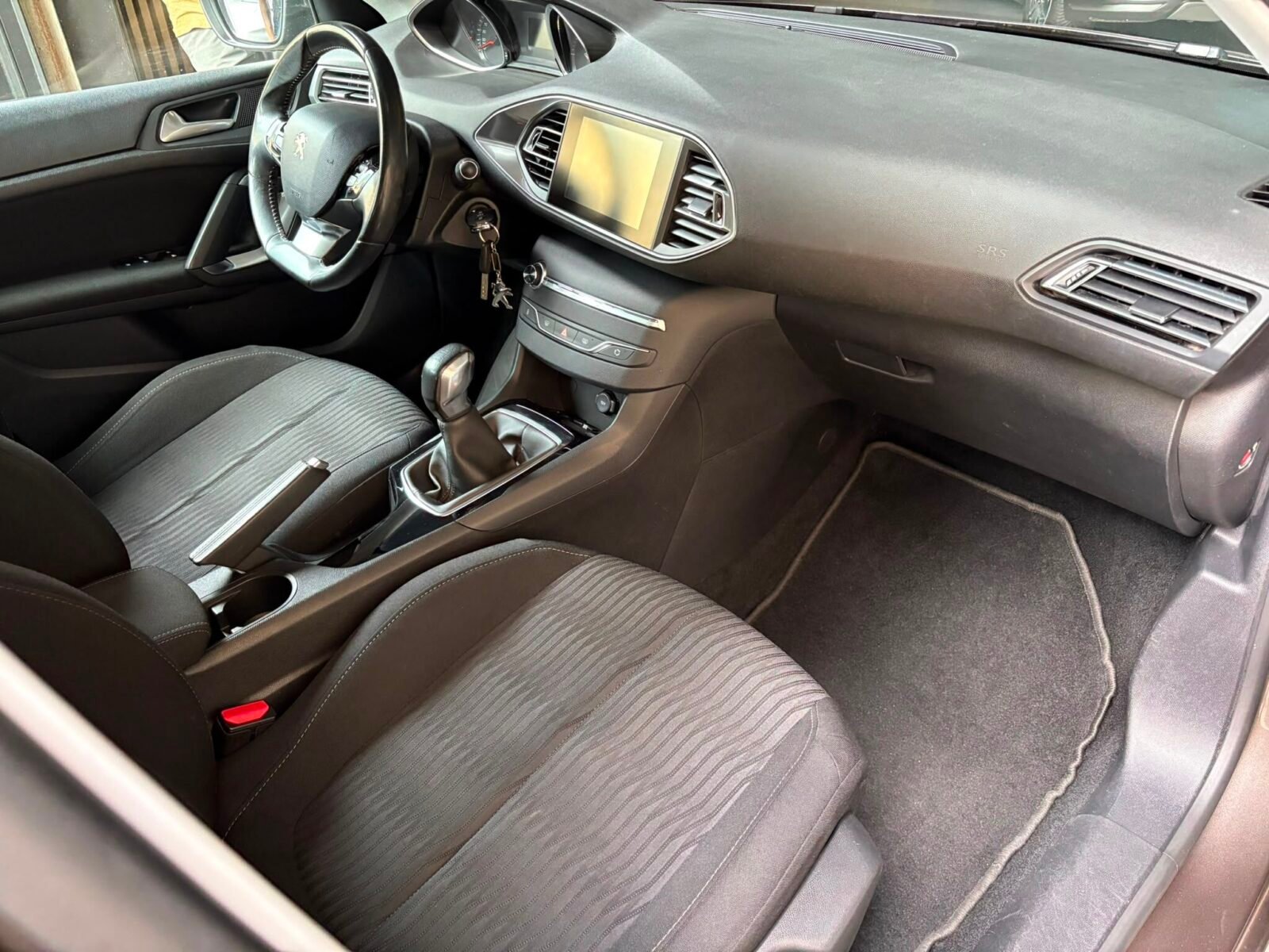 PEUGEOT 308 1.6HDi 