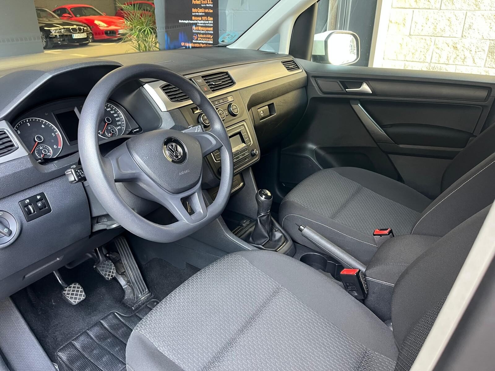 VOLKSWAGEN CADDY 2.0TDi