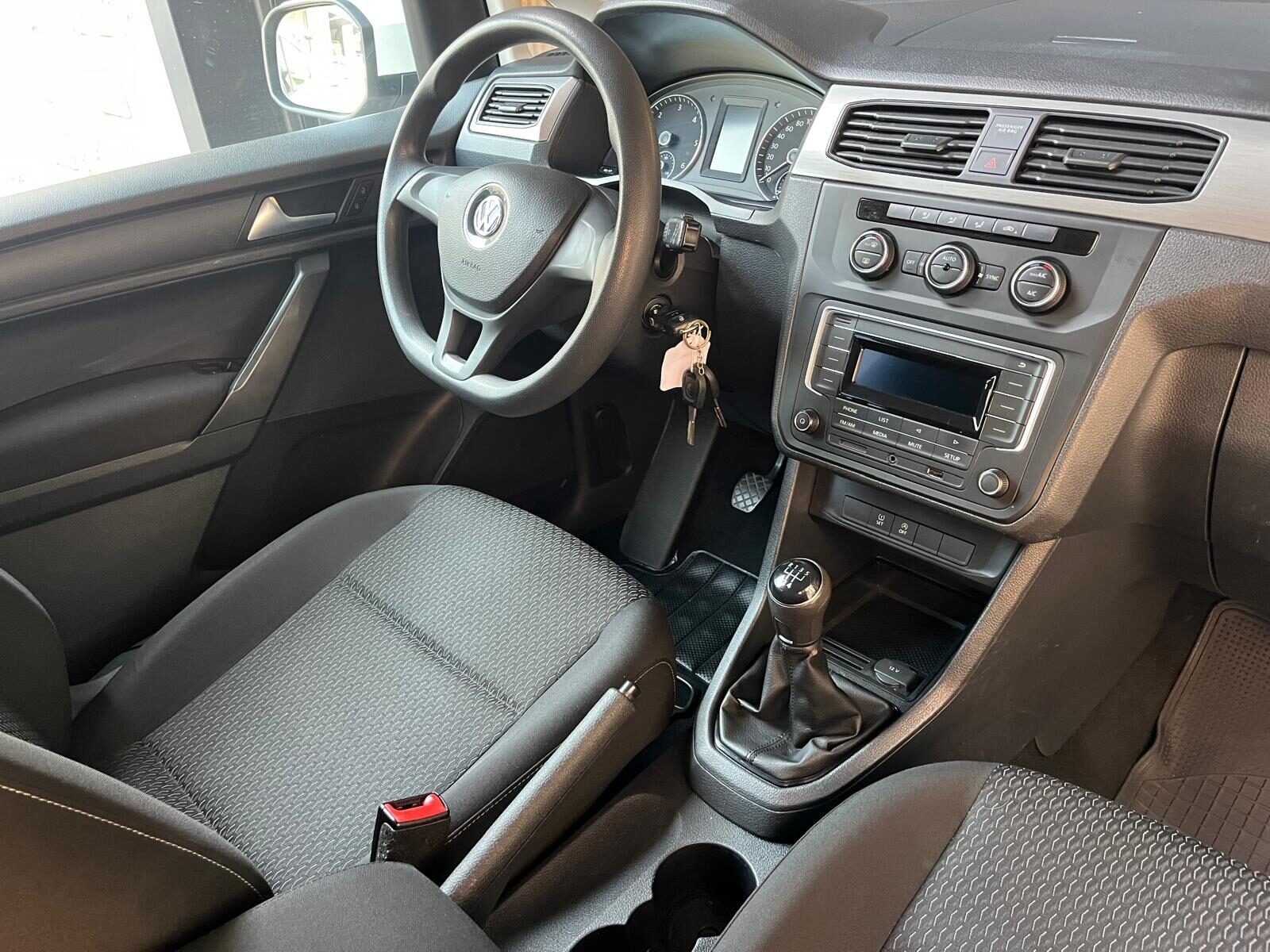 VOLKSWAGEN CADDY 2.0TDi