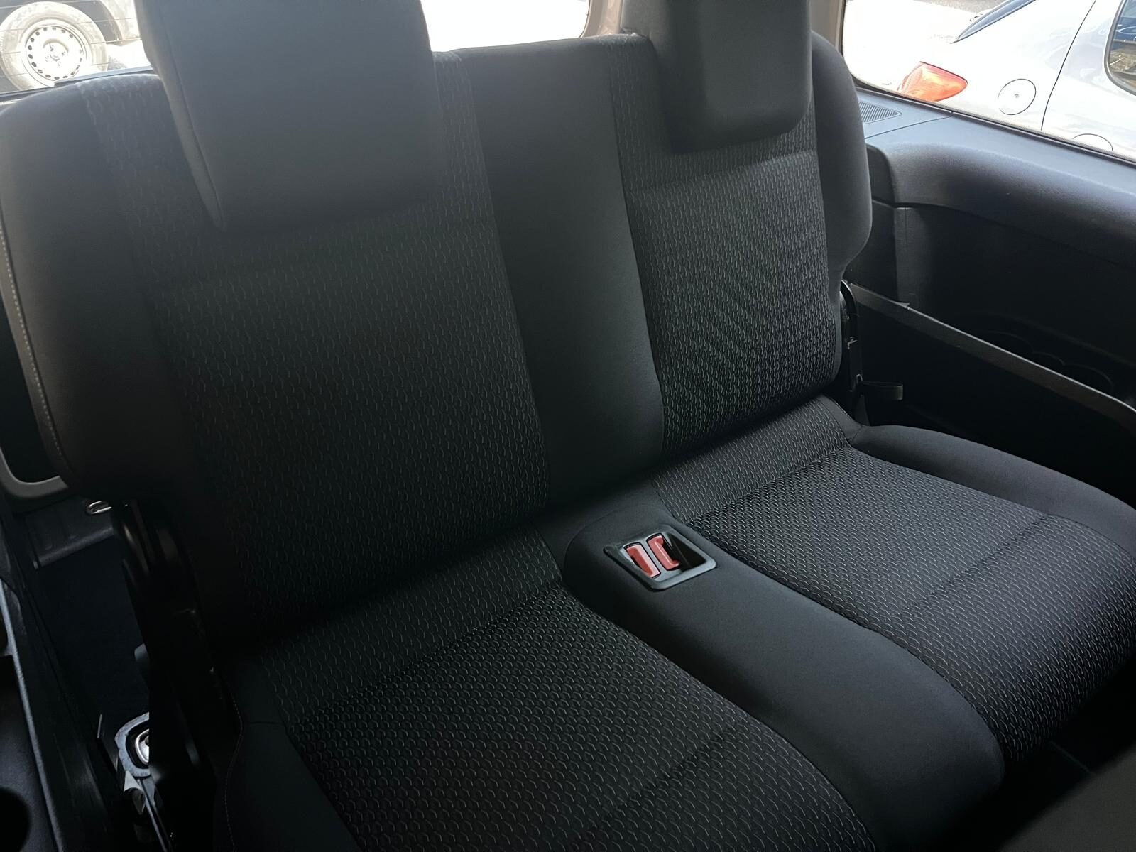 VOLKSWAGEN CADDY 2.0TDi
