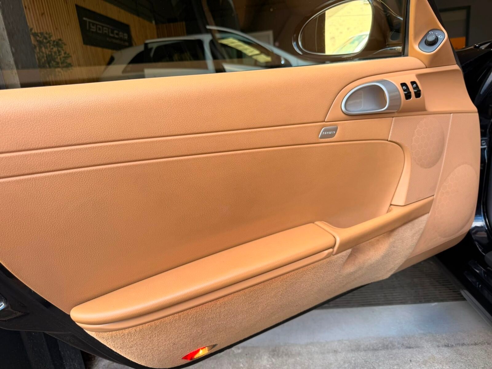 PORSCHE CAYMAN 2.9i