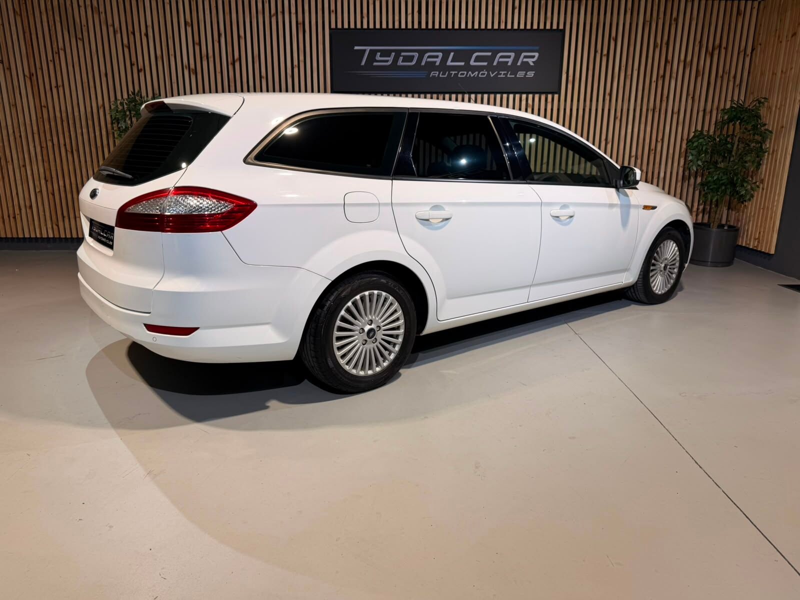 FORD MONDEO 1.8TDCi