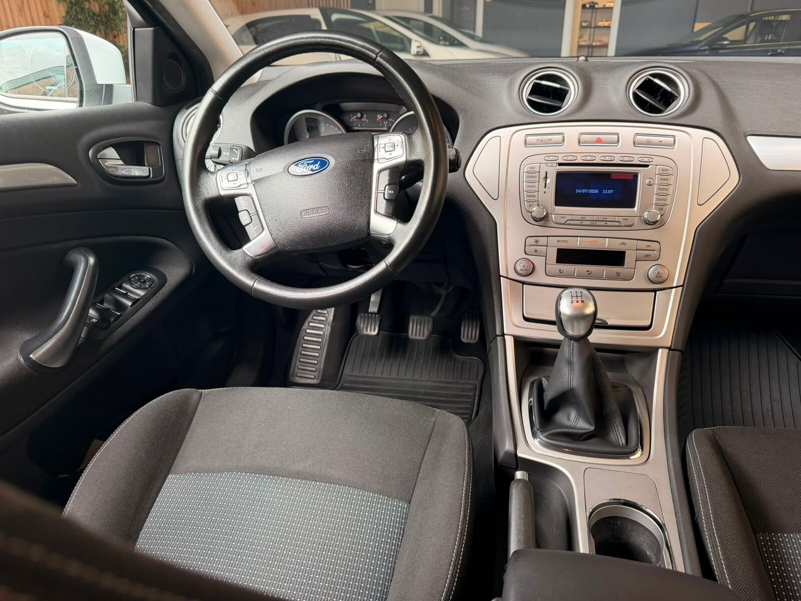 FORD MONDEO 1.8TDCi