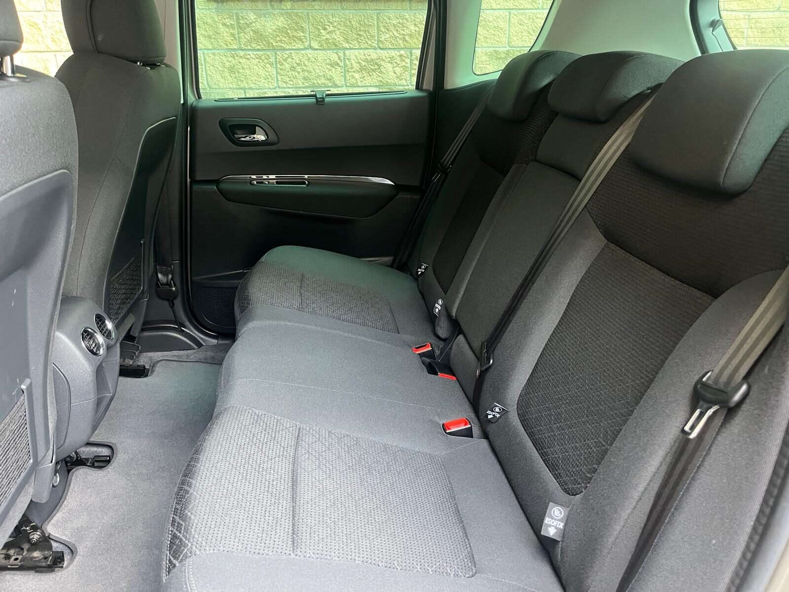 PEUGEOT 3008 1.6HDi