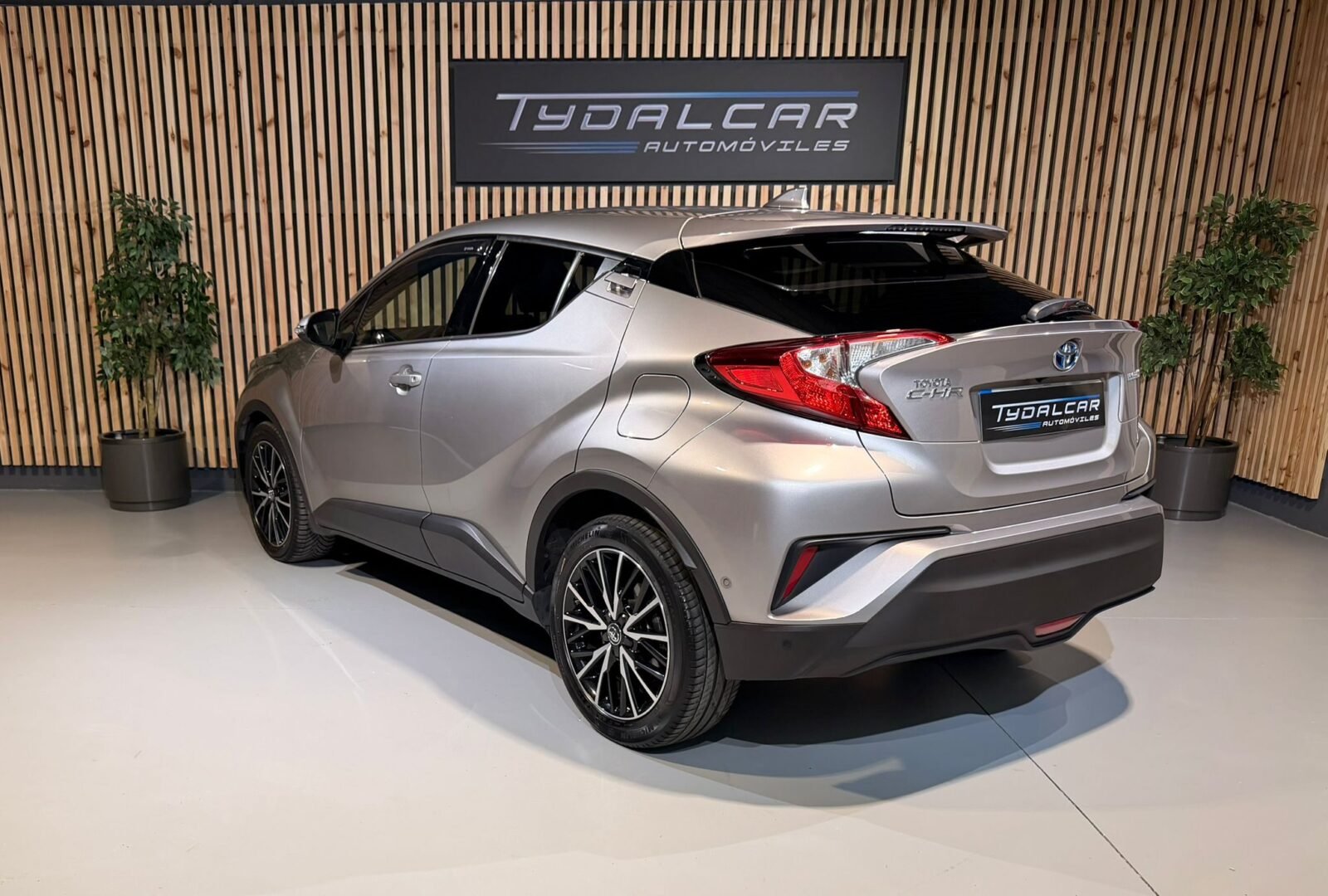 TOYOTA C-HR 1.8