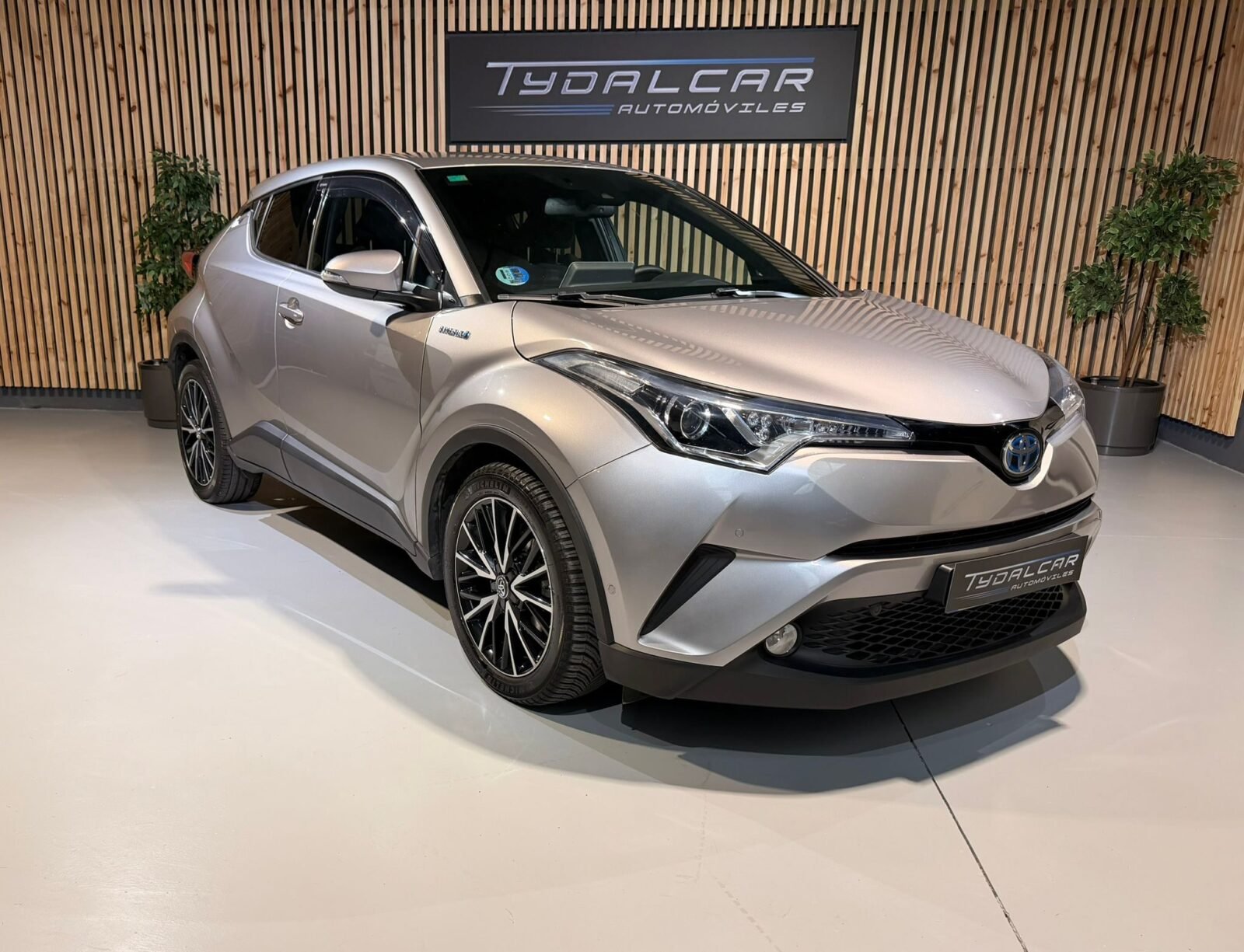 TOYOTA C-HR 1.8