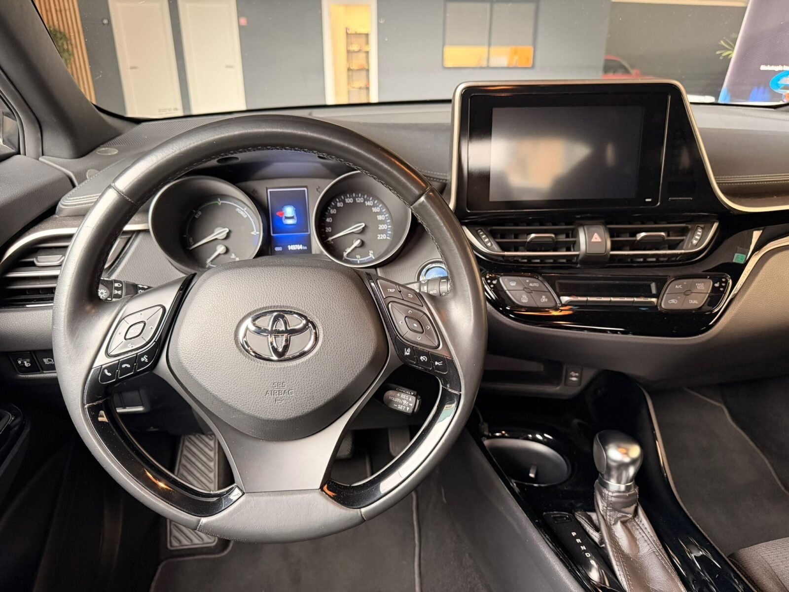 TOYOTA C-HR 1.8