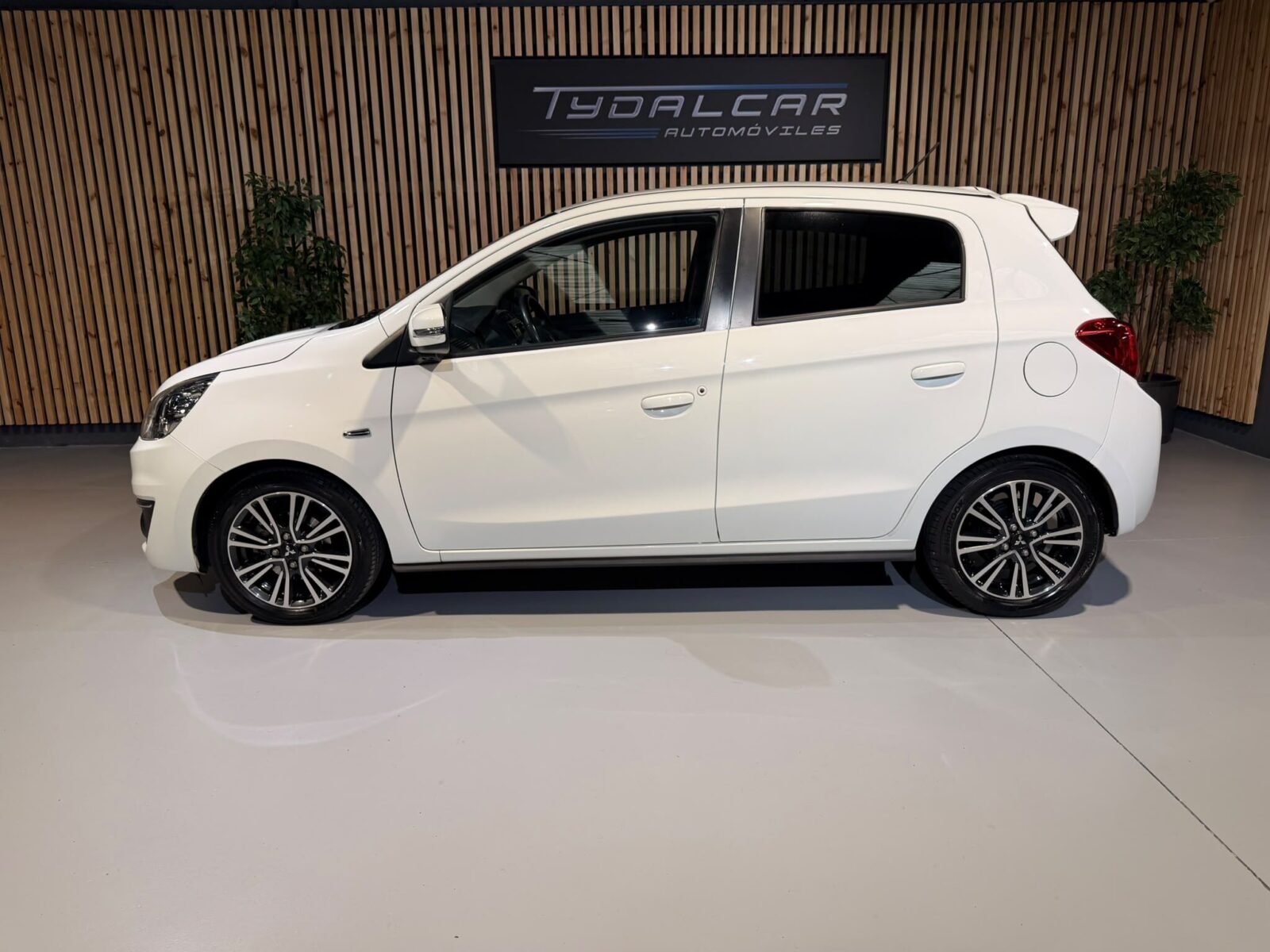 MITSUBISHI SPACE STAR 1.2i