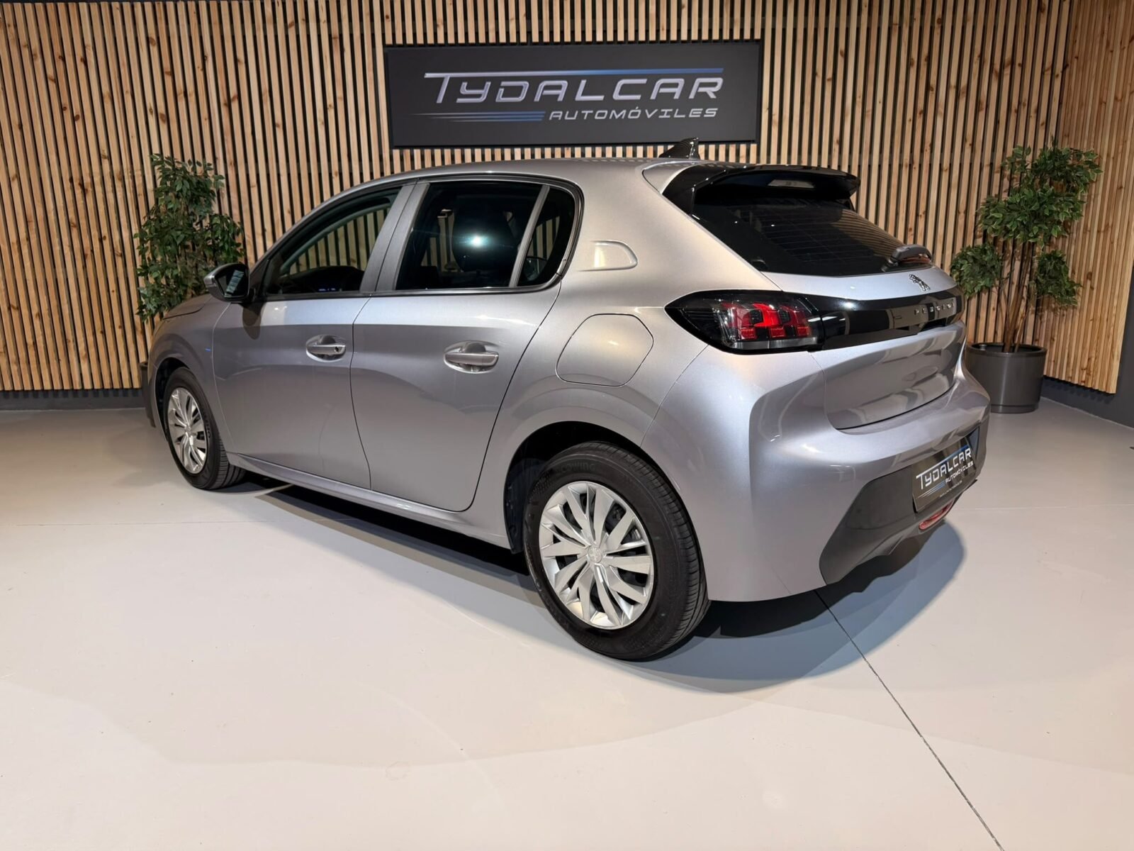 PEUGEOT 208 1.5