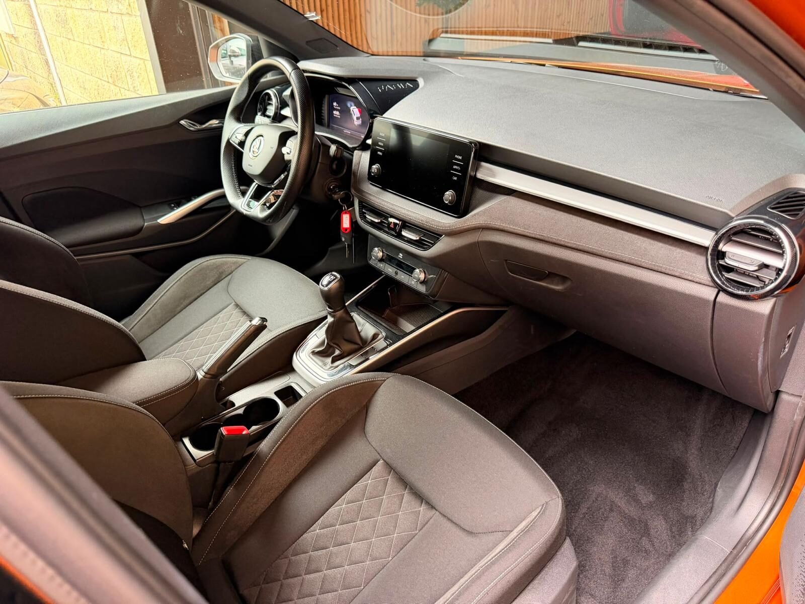 SKODA FABIA 1.0