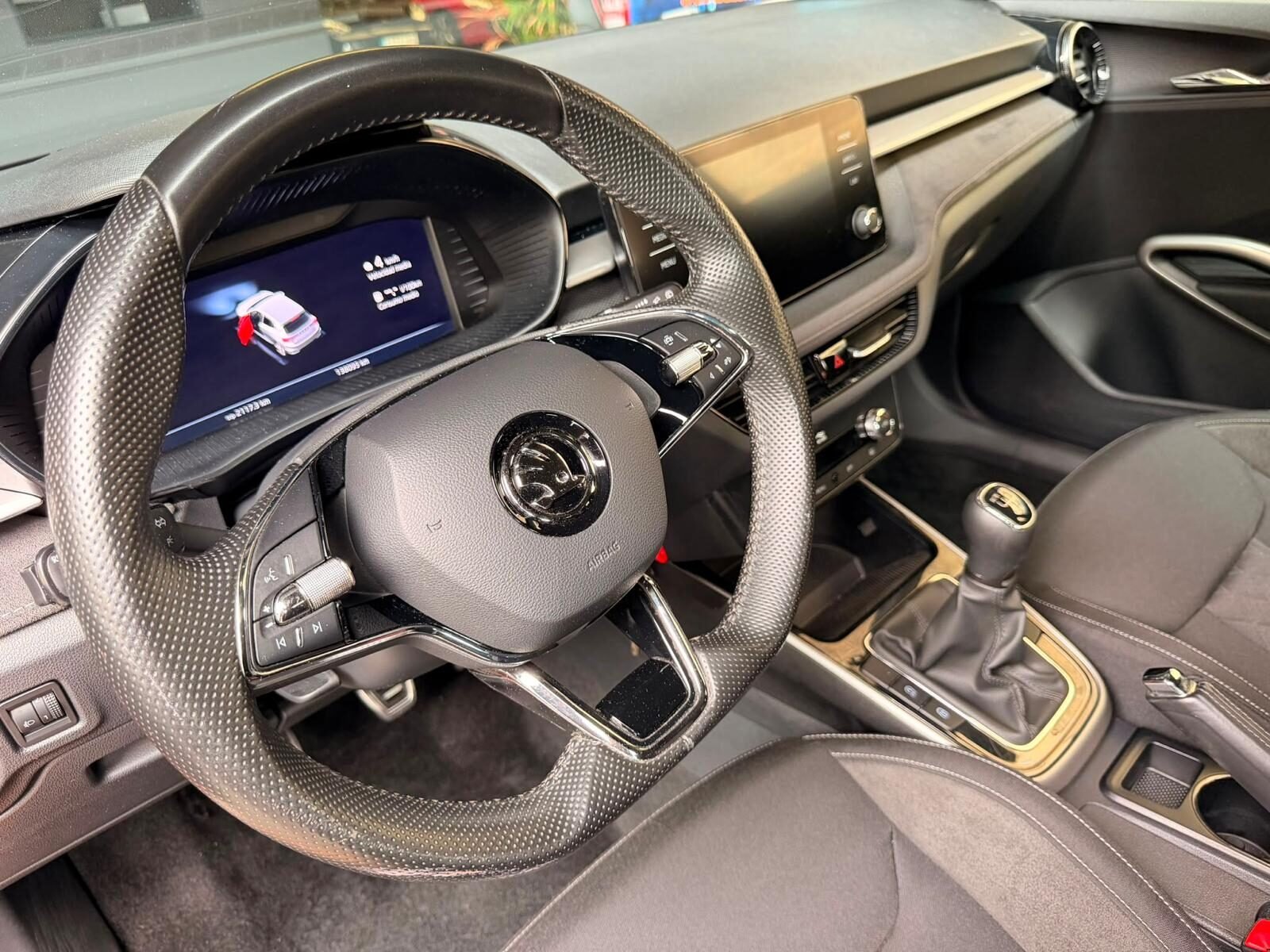 SKODA FABIA 1.0