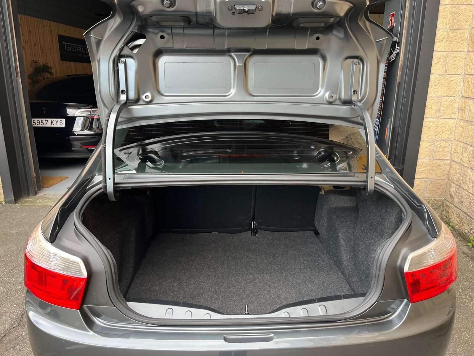 CITROEN C-Elysée 1.6 VTi 