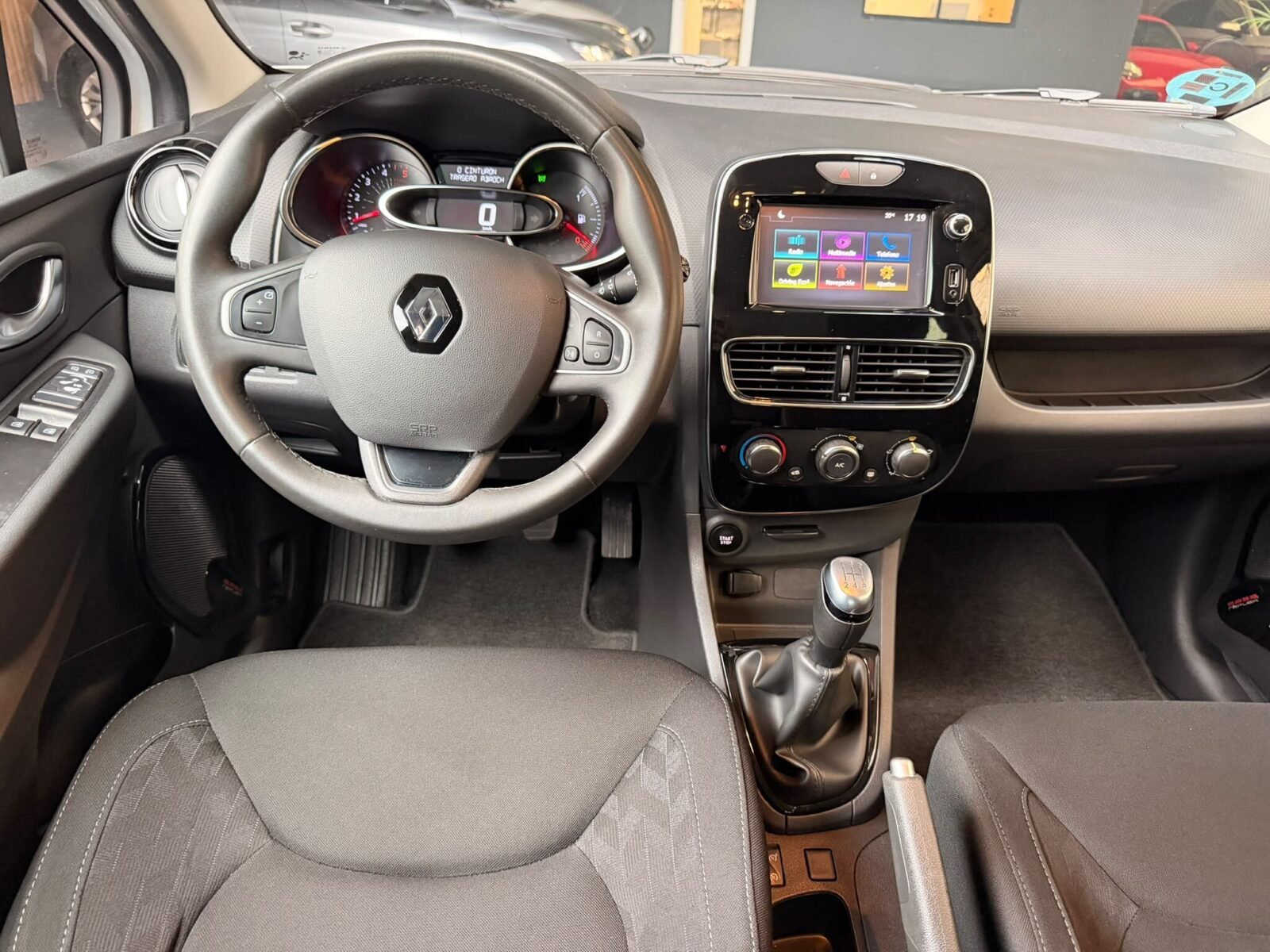 RENAULT Clio 1.5DCi