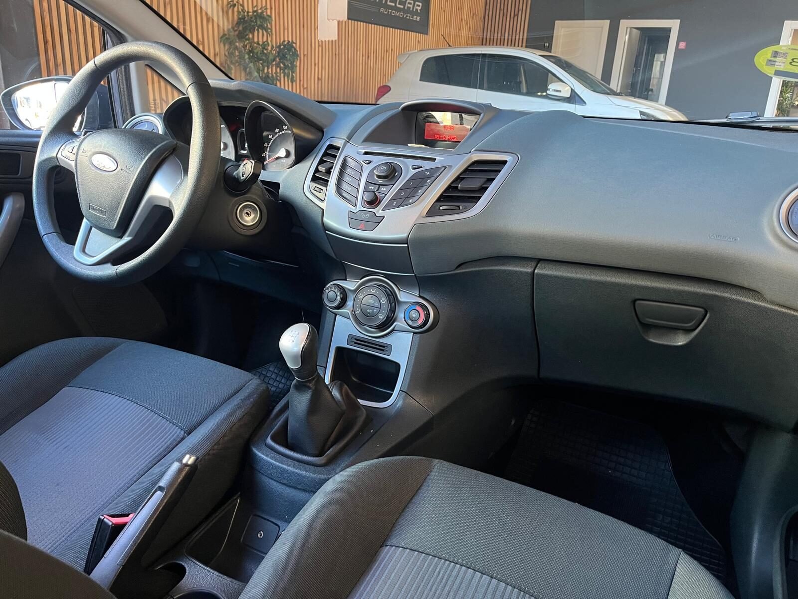 FORD FIESTA 1.4