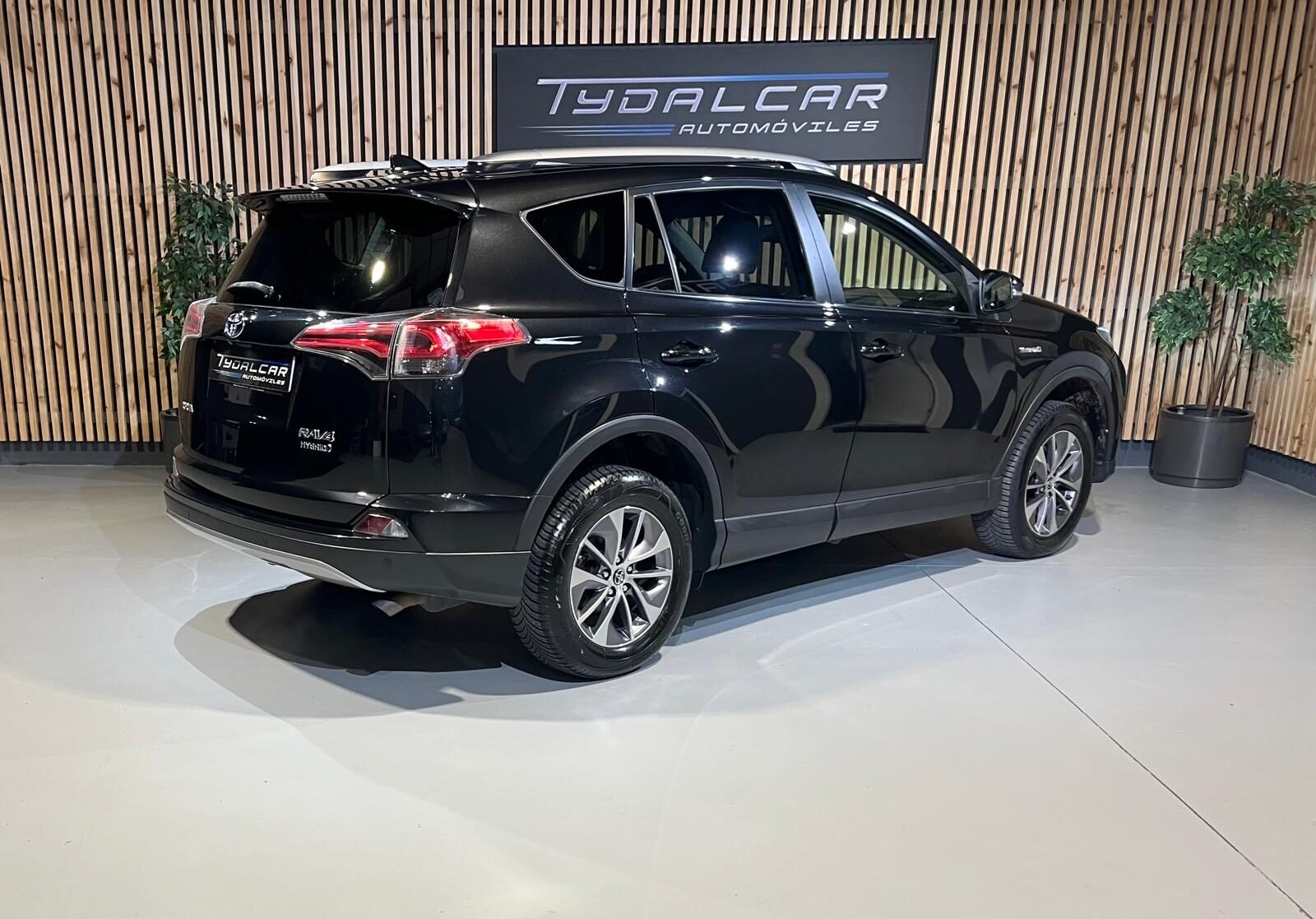 TOYOTA RAV4 2.5