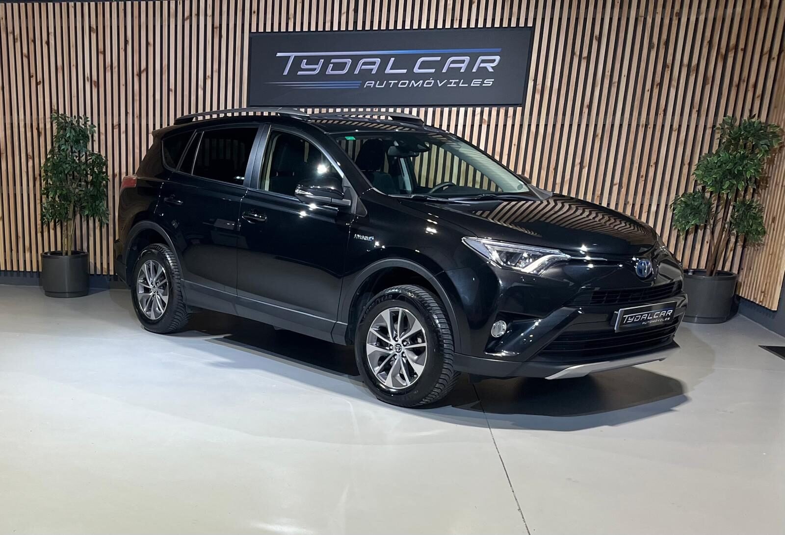 TOYOTA RAV4 2.5