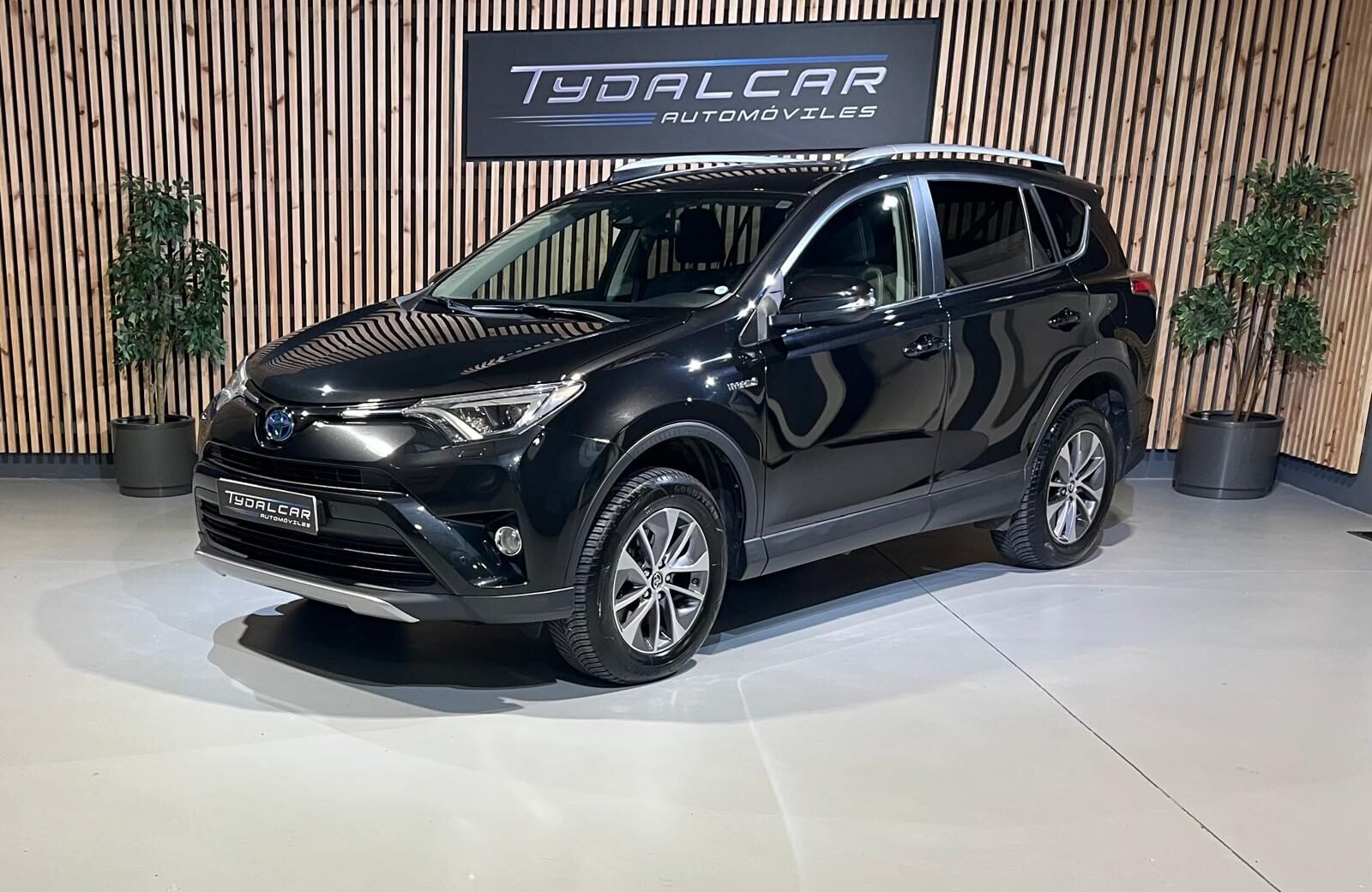TOYOTA RAV4 2.5