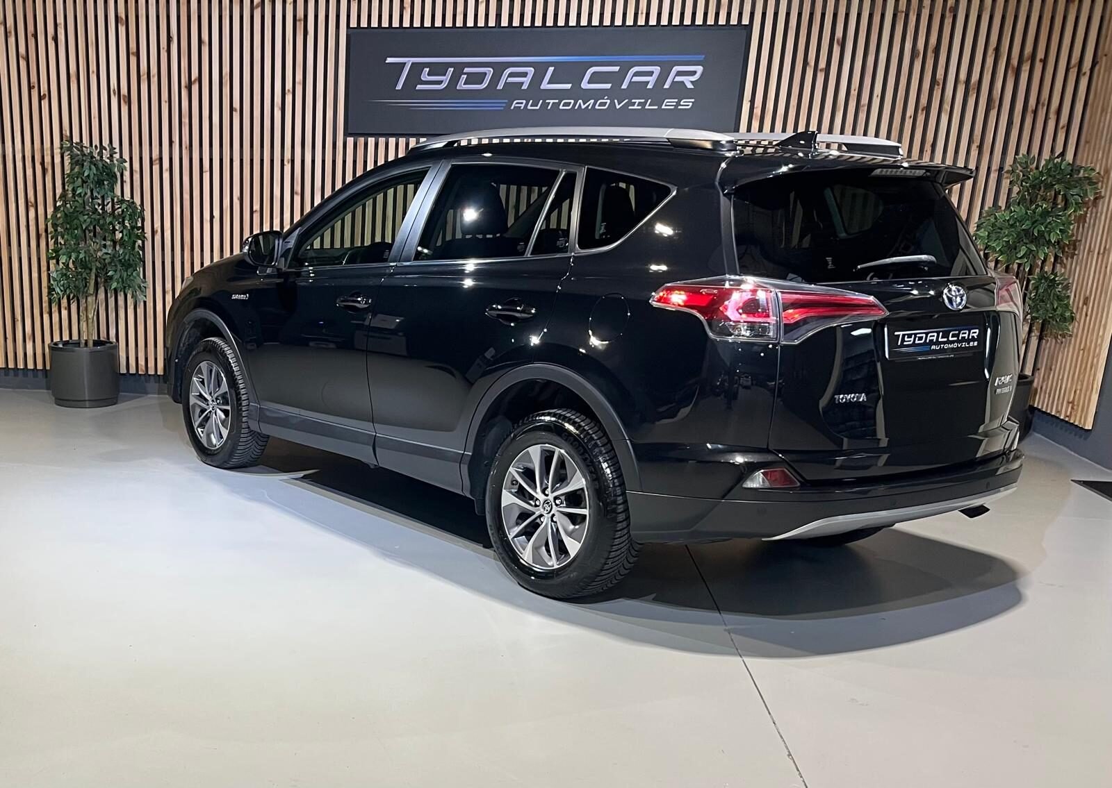 TOYOTA RAV4 2.5